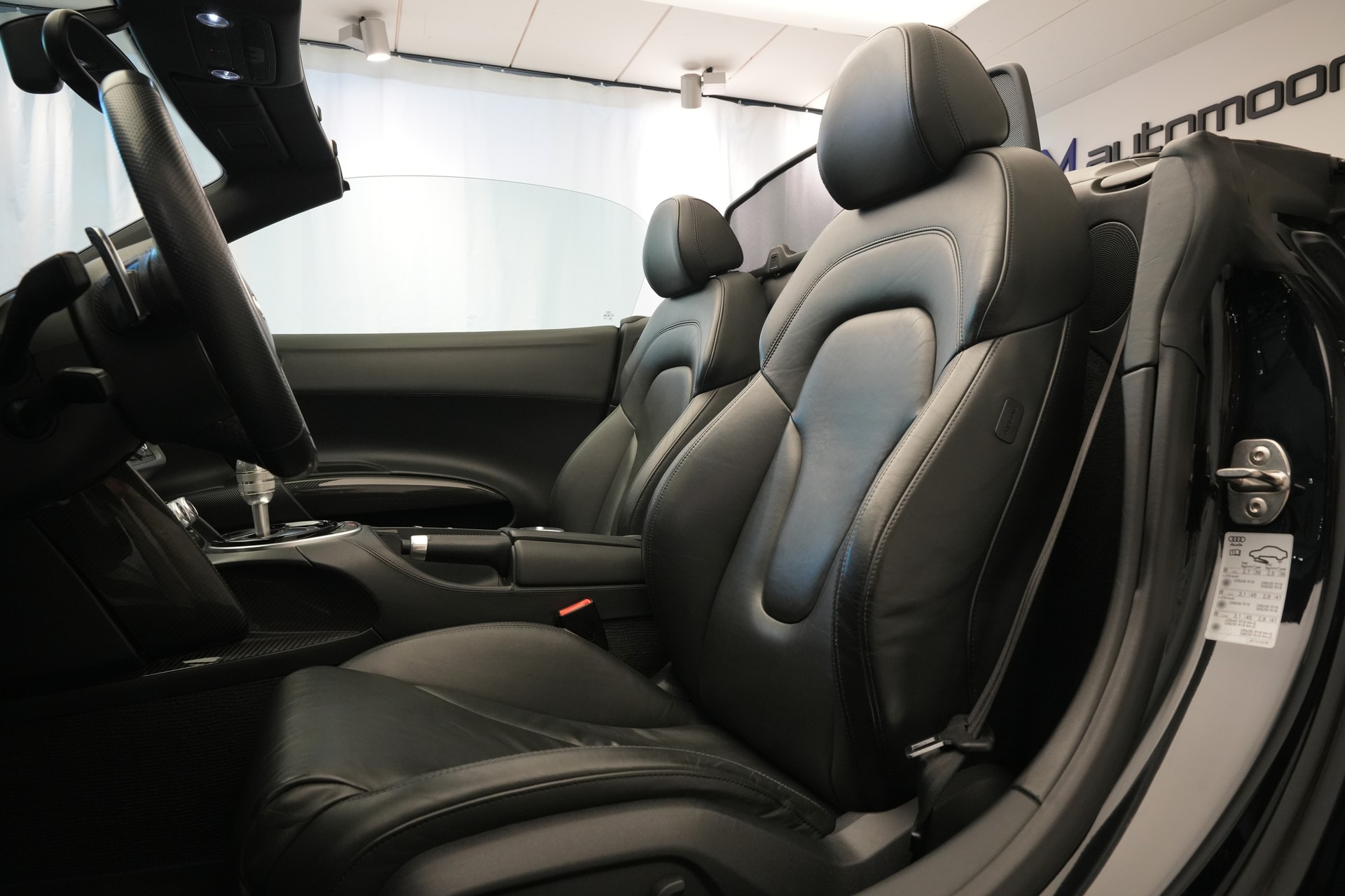 AUDI R8 Spyder 5.2 S-Tronic *Carbon* *B&O* *Keramik*-image-17