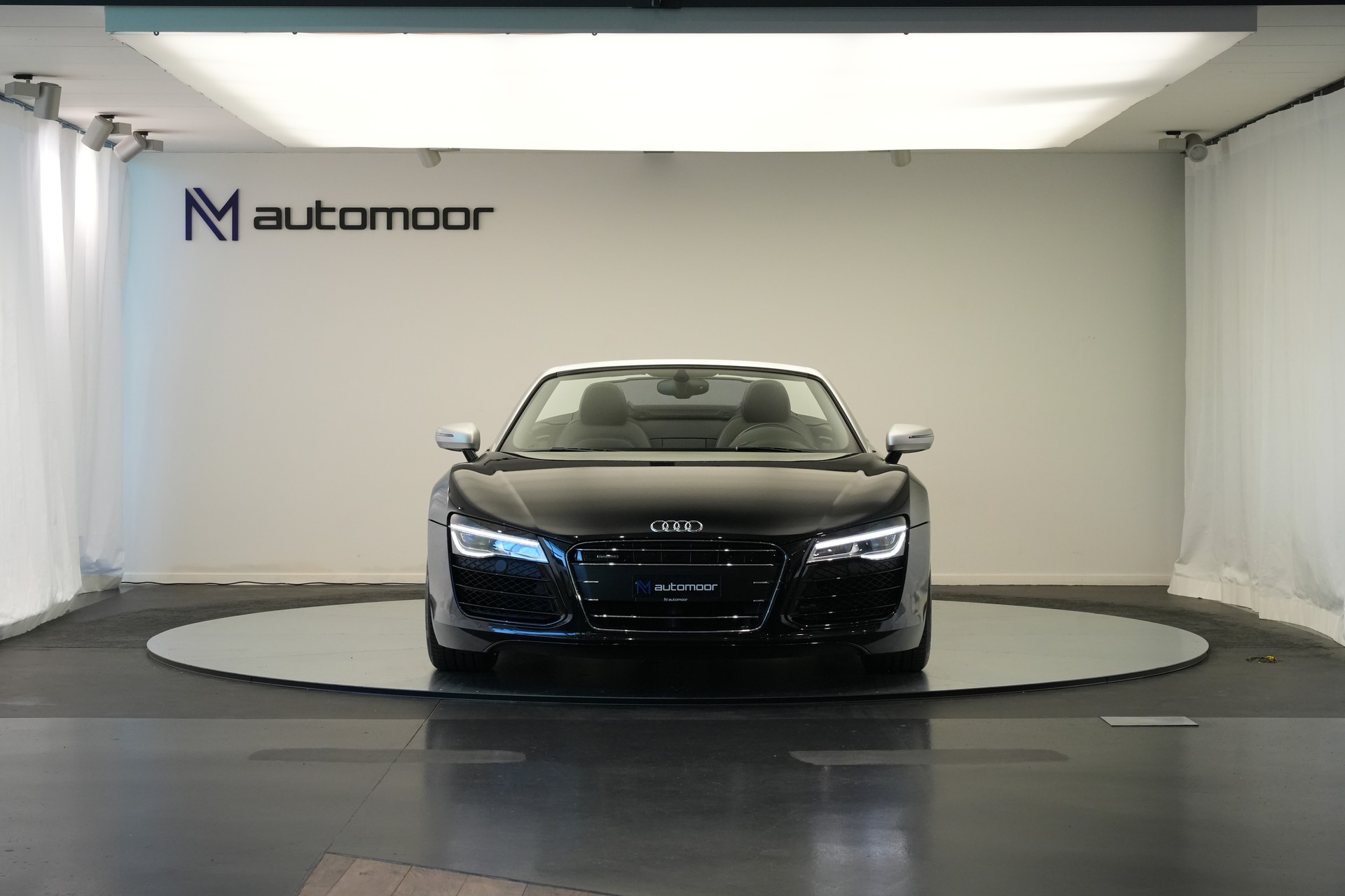 AUDI R8 Spyder 5.2 S-Tronic *Carbon* *B&O* *Keramik*-showroom-element-1