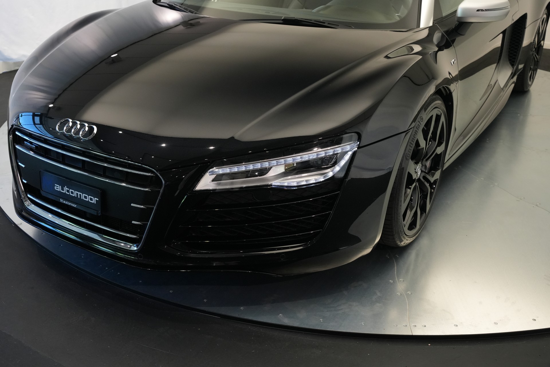 AUDI R8 Spyder 5.2 S-Tronic *Carbon* *B&O* *Keramik*-image-13