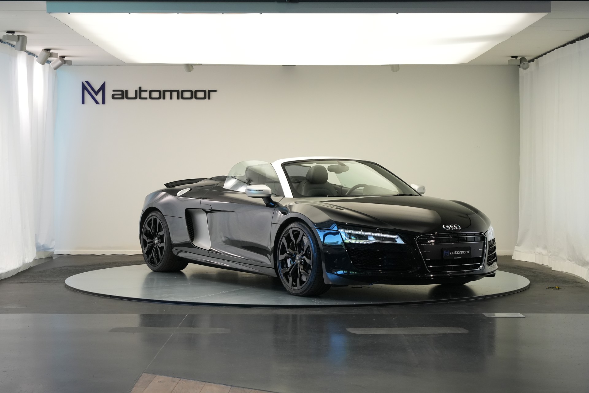 AUDI R8 Spyder 5.2 S-Tronic *Carbon* *B&O* *Keramik*-showroom-element-2