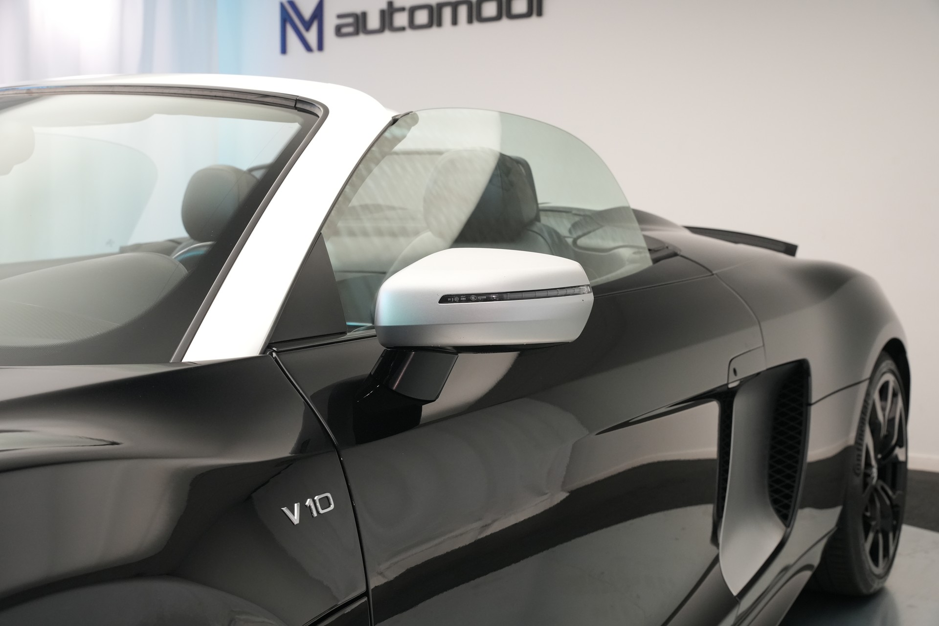 AUDI R8 Spyder 5.2 S-Tronic *Carbon* *B&O* *Keramik*-image-37