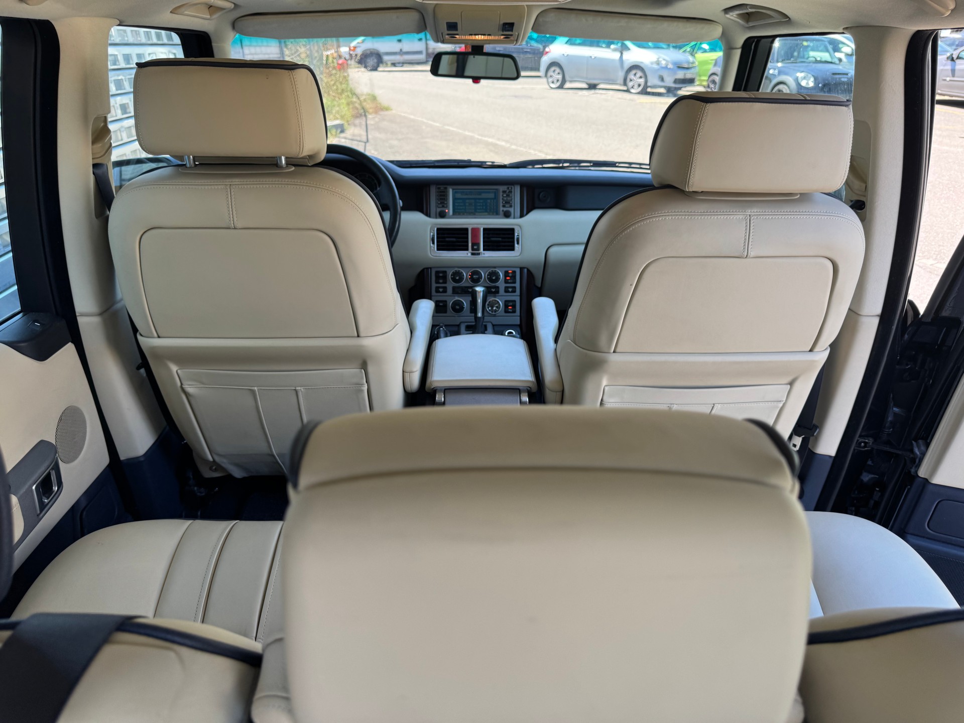 LAND ROVER Range Rover 4.4 V8 Vogue Automatic-image-11
