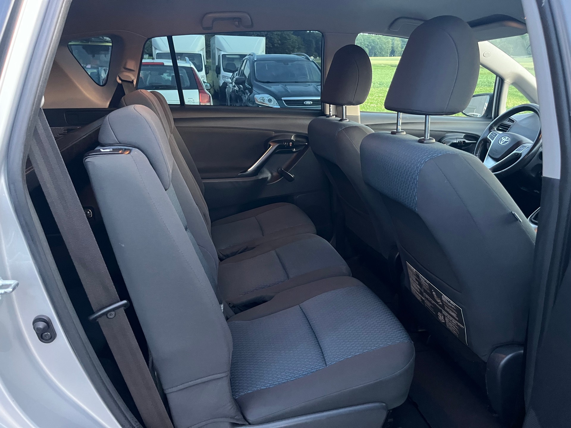 TOYOTA Verso 2.0 D-4D Linea Sol-image-13