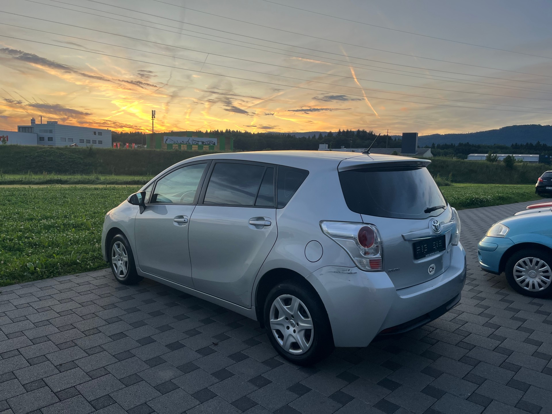 TOYOTA Verso 2.0 D-4D Linea Sol-image-5