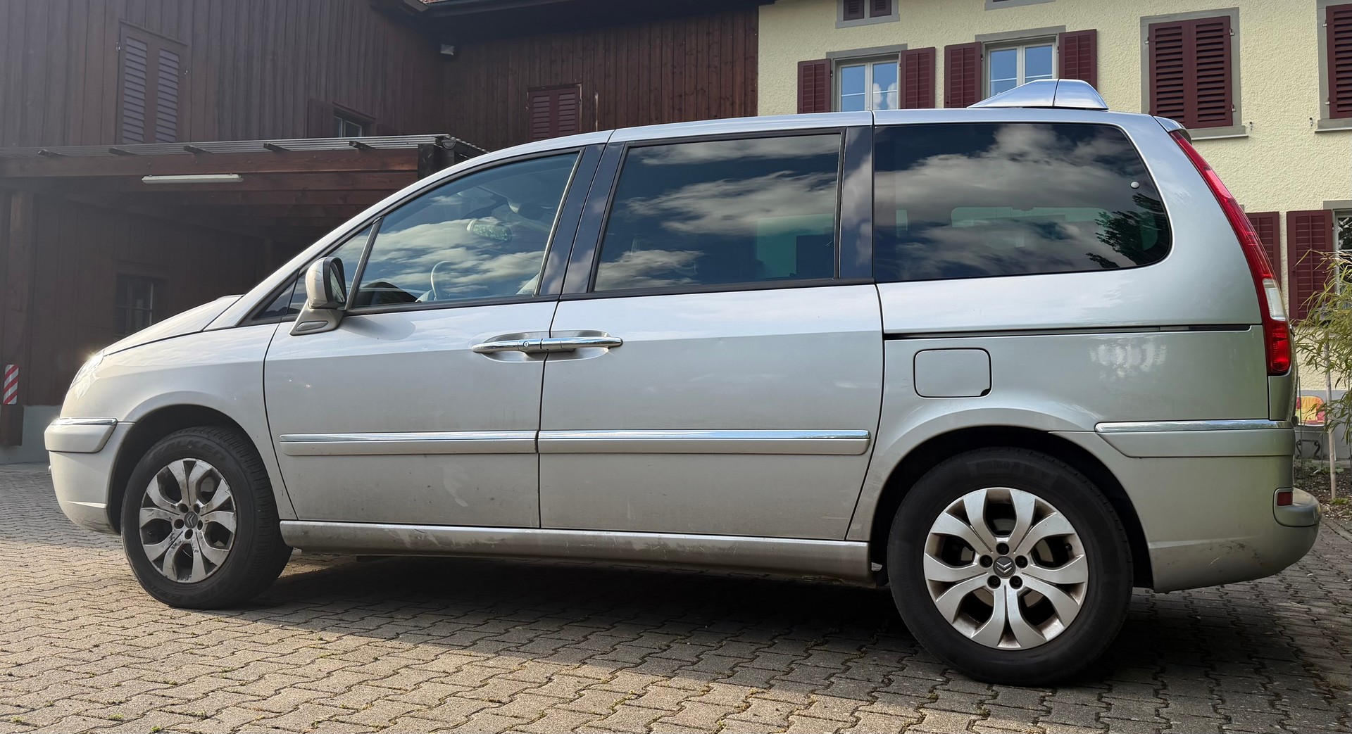 CITROEN C8 2.0 16V HDi Chic Automatic-image-3