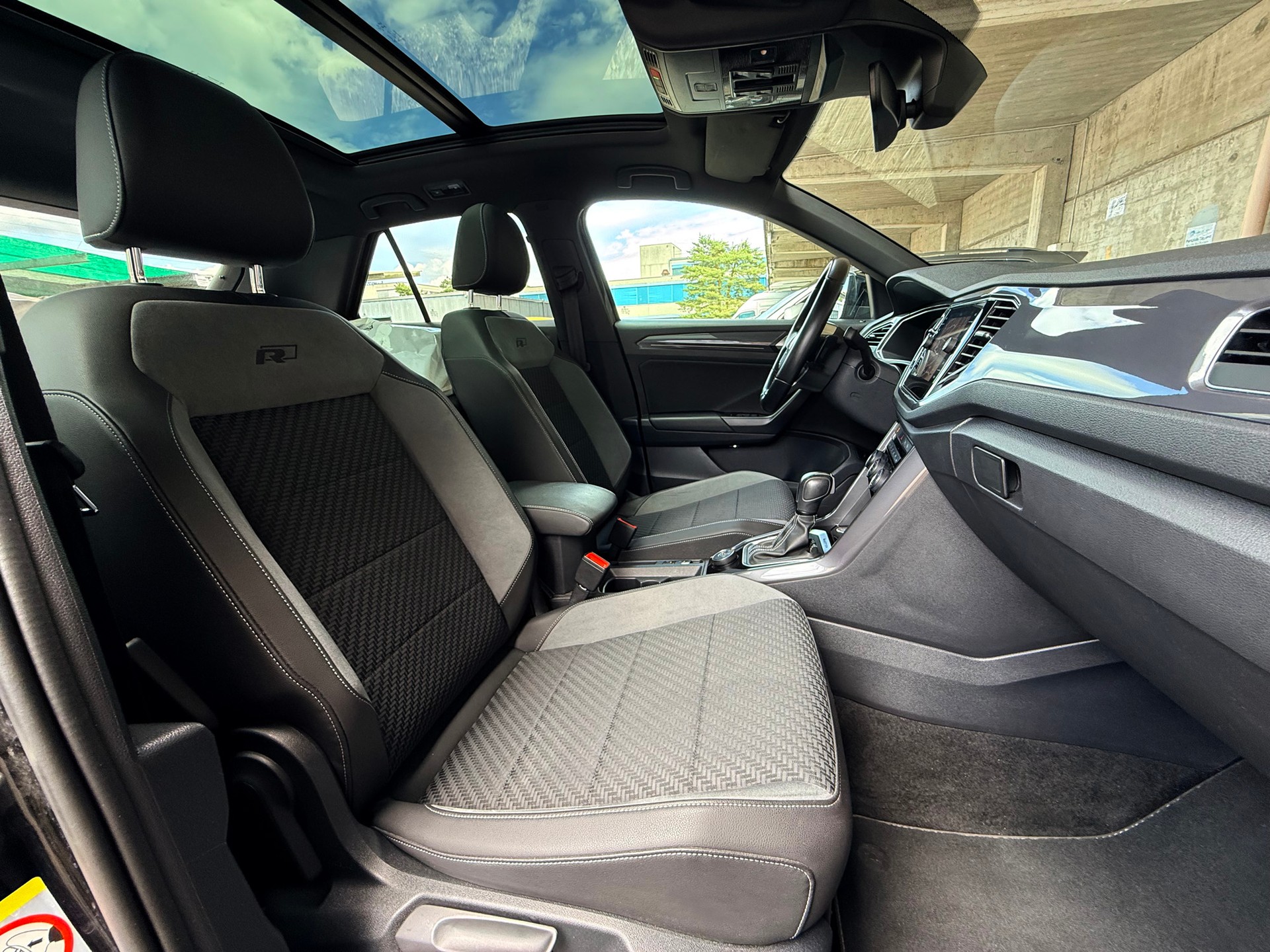 VW T-Roc 2.0 TDI SCR Sport DSG 4Motion-image-5