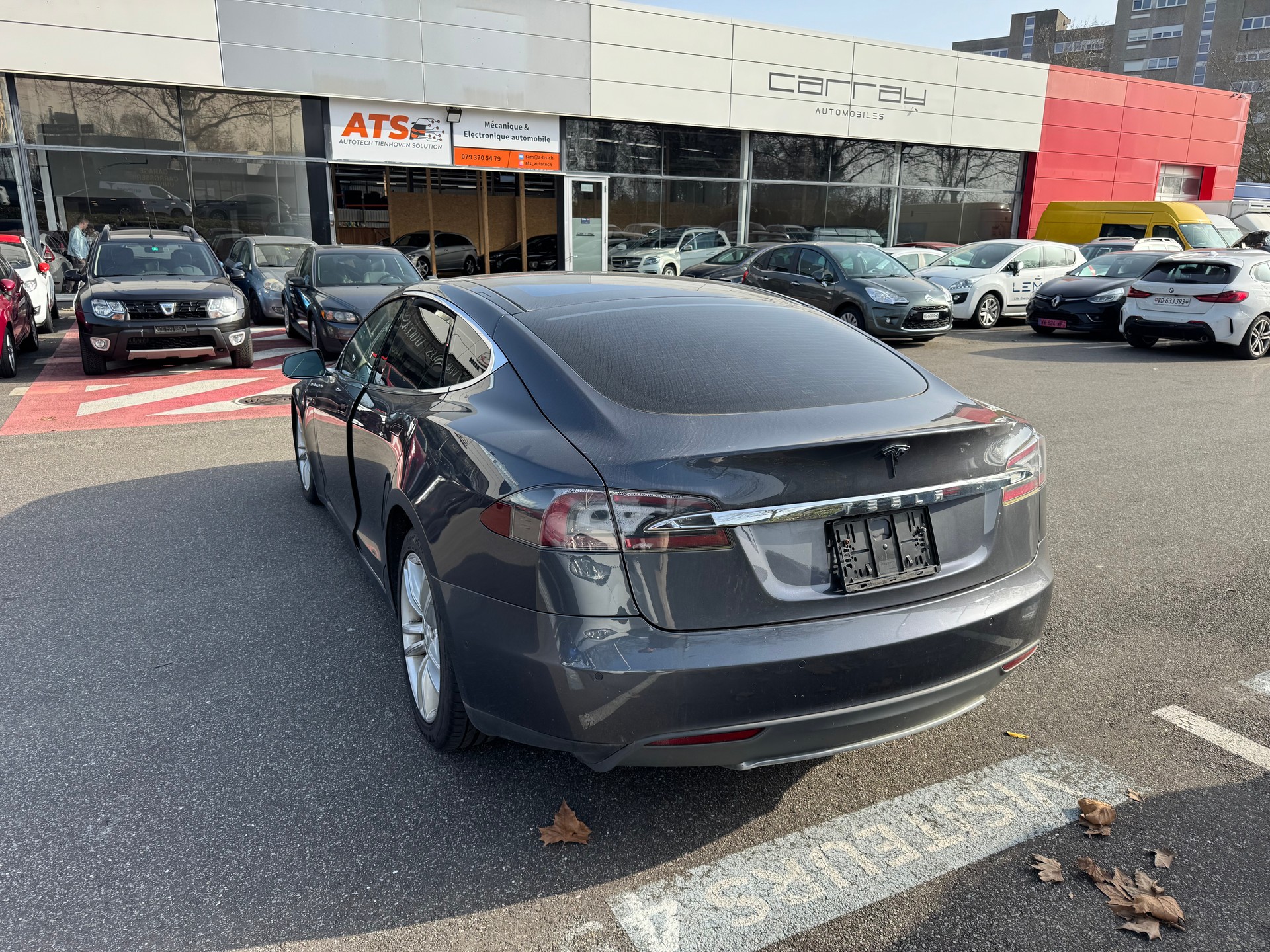 TESLA Model S 85 D-image-7