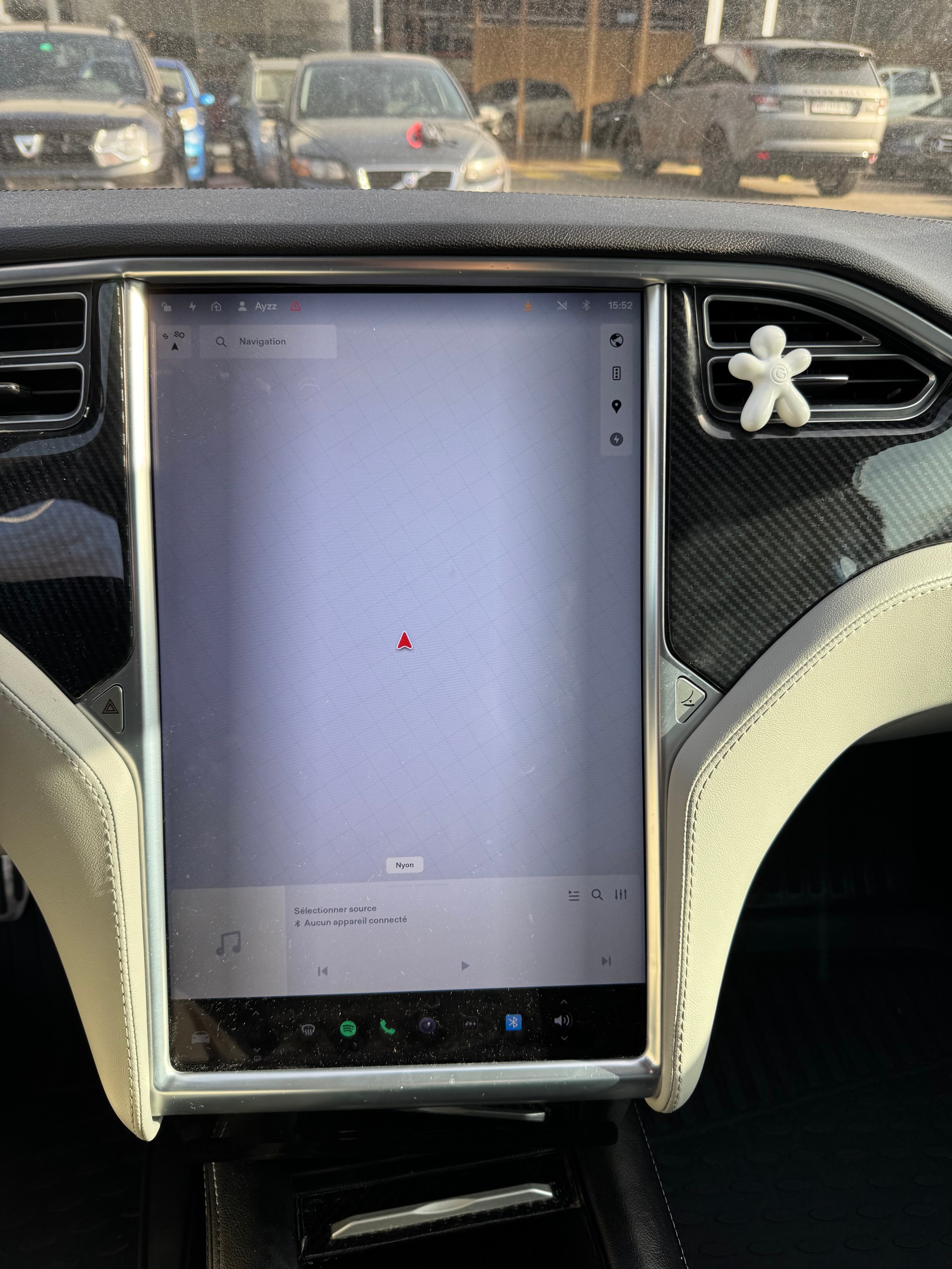 TESLA Model S 85 D-image-13