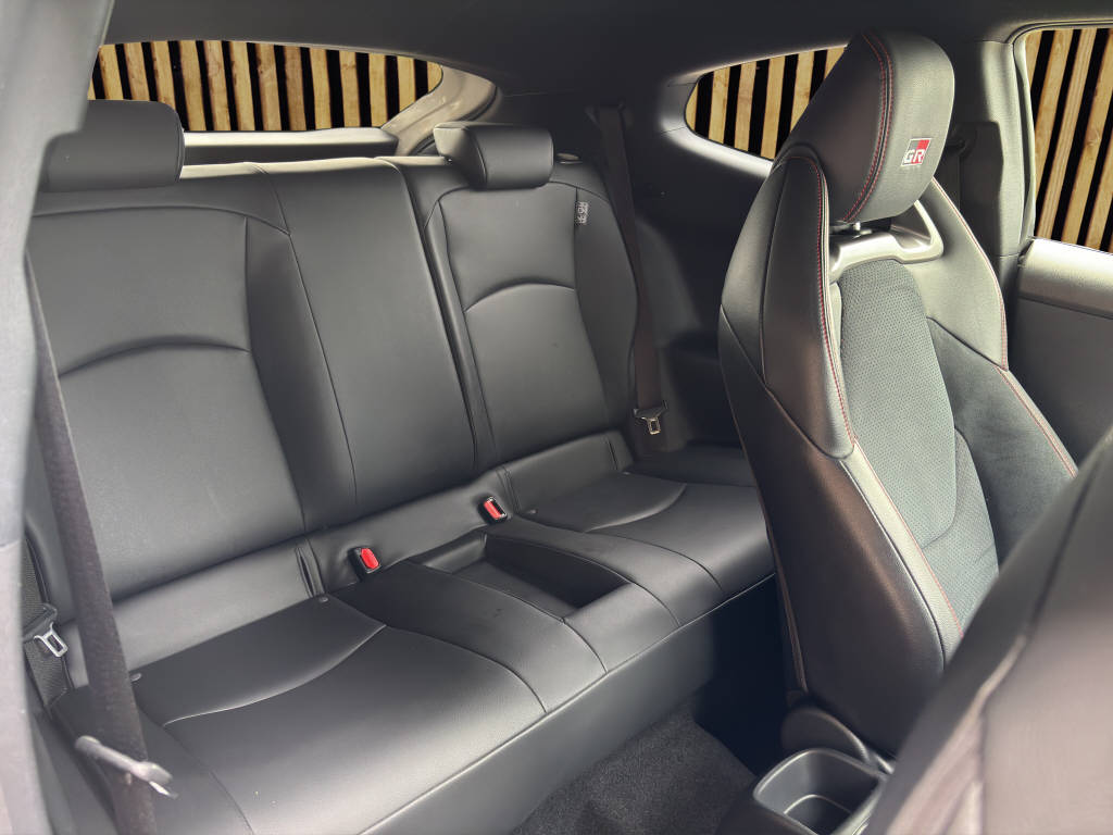 TOYOTA GR Yaris 1.6 Turbo Sport 4x4-image-5