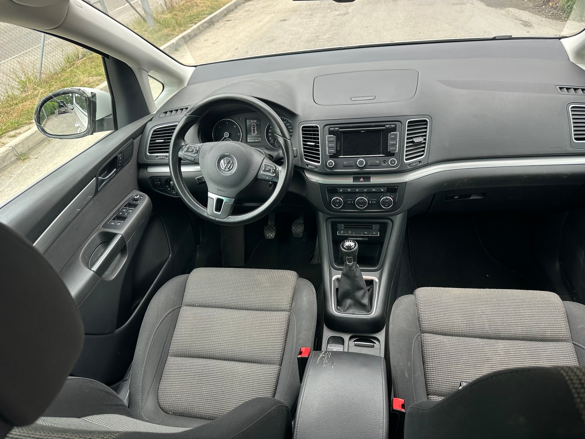 VW Sharan 2.0 TDI BMT Design 4Motion-image-9