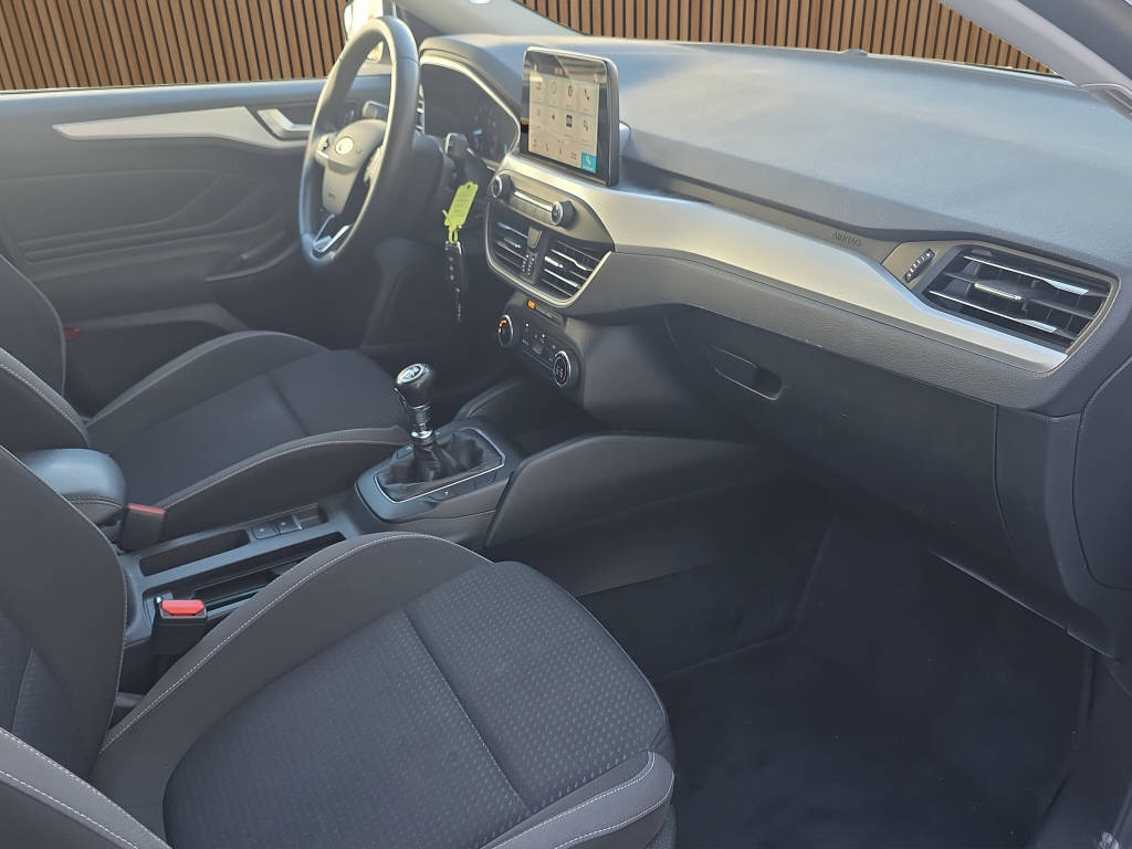 FORD Focus Station Wagon 1.0i EcoB 100 Business-image-13