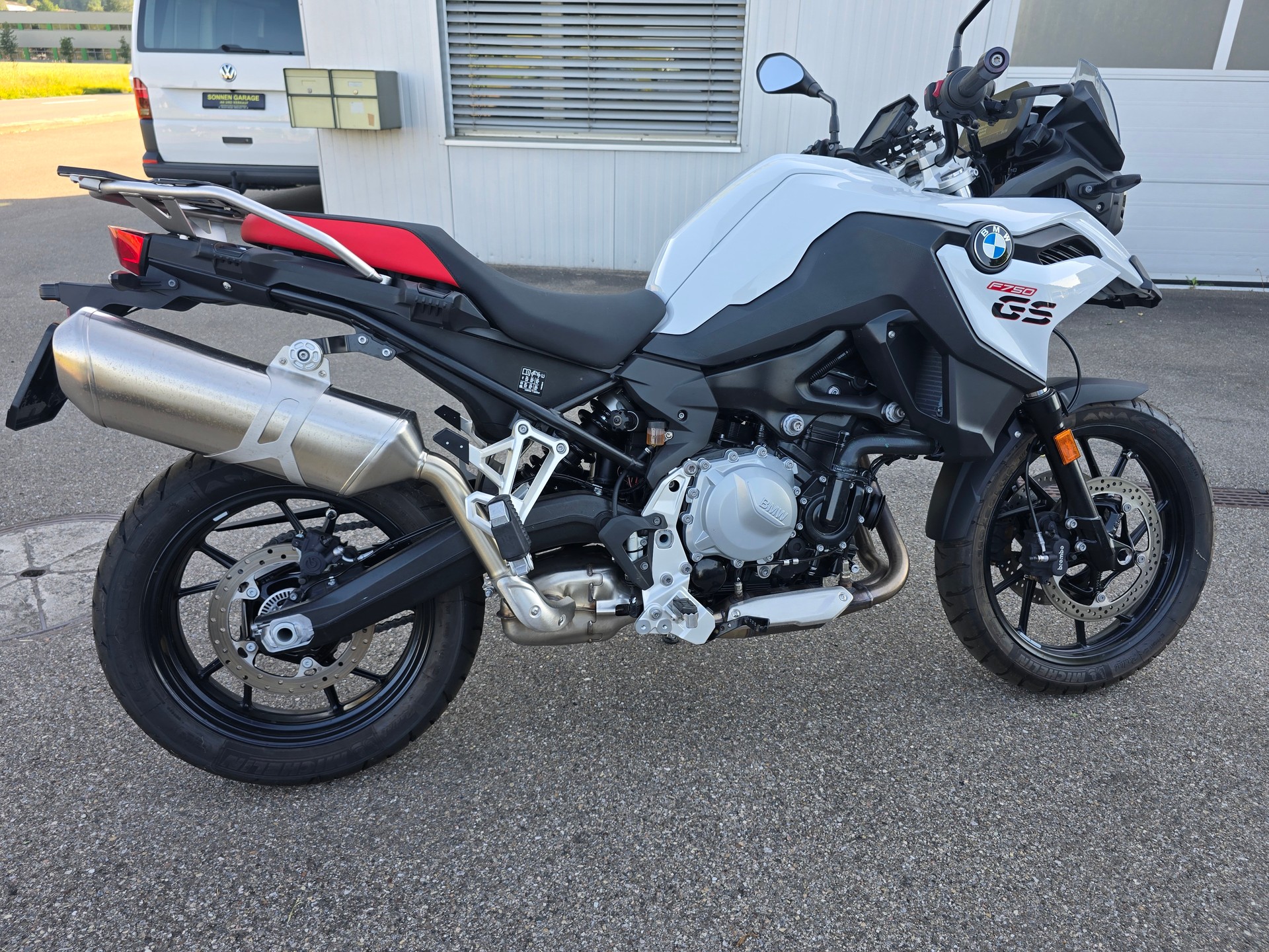 BMW F 750 GS Swiss Edition-image-5