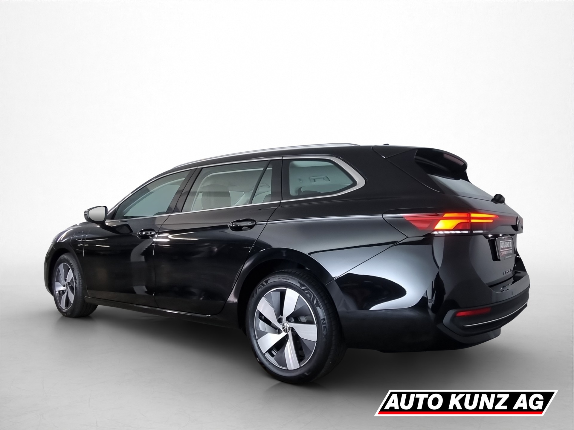 VW Passat Variant 1.5 TSI evo2 Plug-In- Hybrid Busine-showroom-element-3