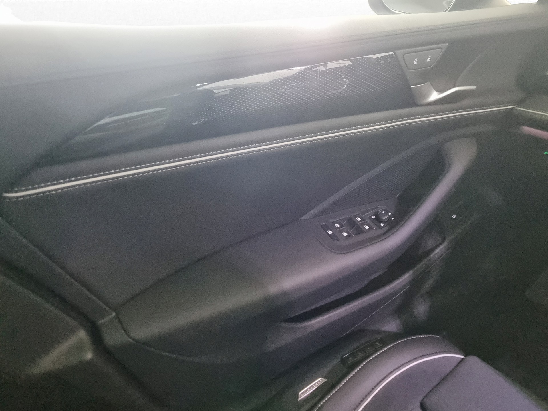 VW Passat Variant 1.5 TSI evo2 Plug-In- Hybrid Busine-image-11
