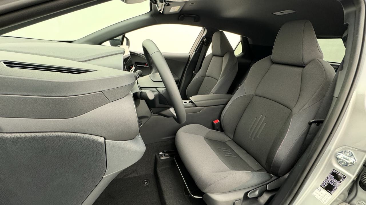 TOYOTA C-HR 1.8 HSD CVT Sport-image-4