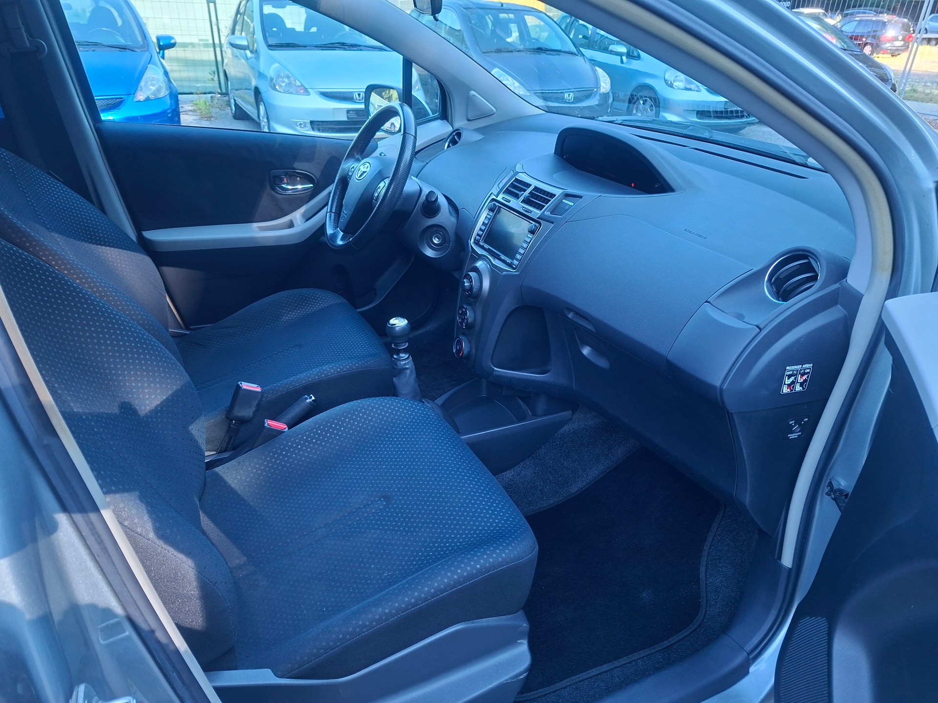 TOYOTA Yaris 1.33 Linea Luna-image-9