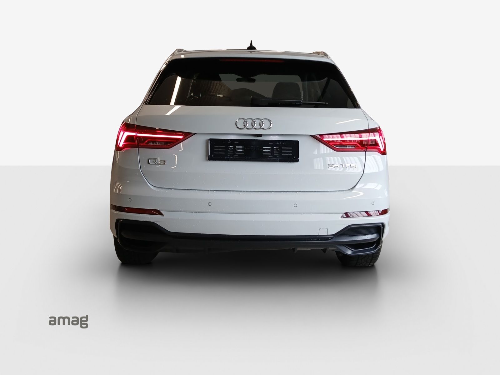 AUDI Q3 35 TFSI S line S-tronic-showroom-element-3