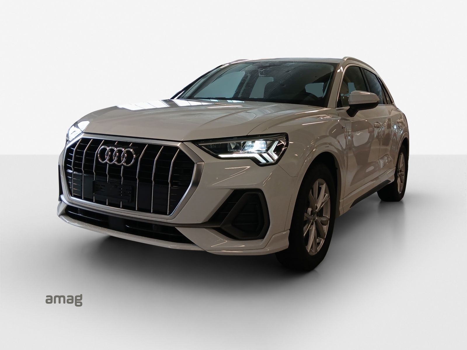 AUDI Q3 35 TFSI S line S-tronic