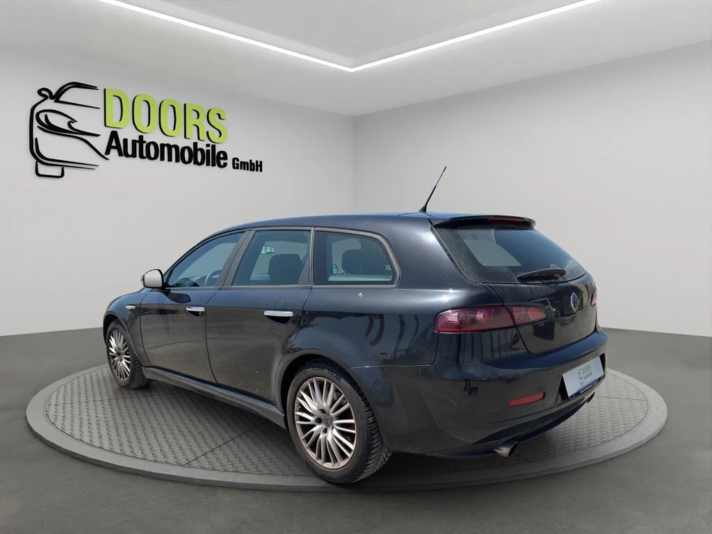 ALFA ROMEO 159 Sportwagon 2.4 JTD Distinctive Q-Tronic-showroom-element-3