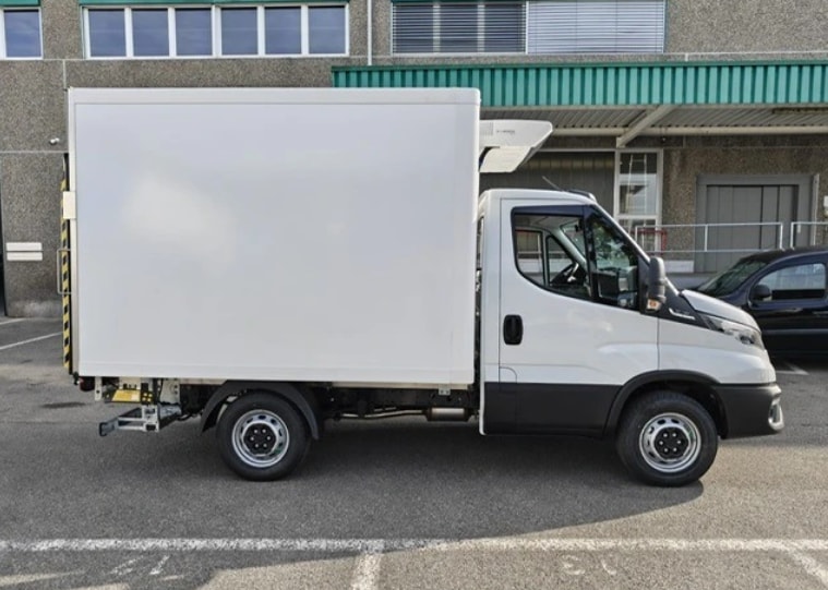 IVECO 35S16A8-showroom-element-1