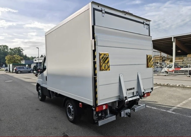 IVECO 35S16A8-showroom-element-3