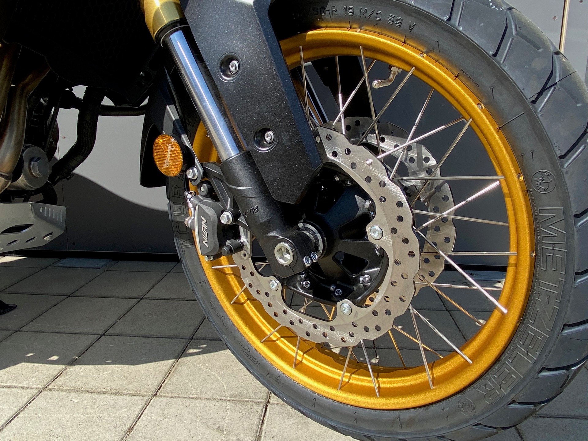 VOGE Voge 625 DSX Black Knight-image-3