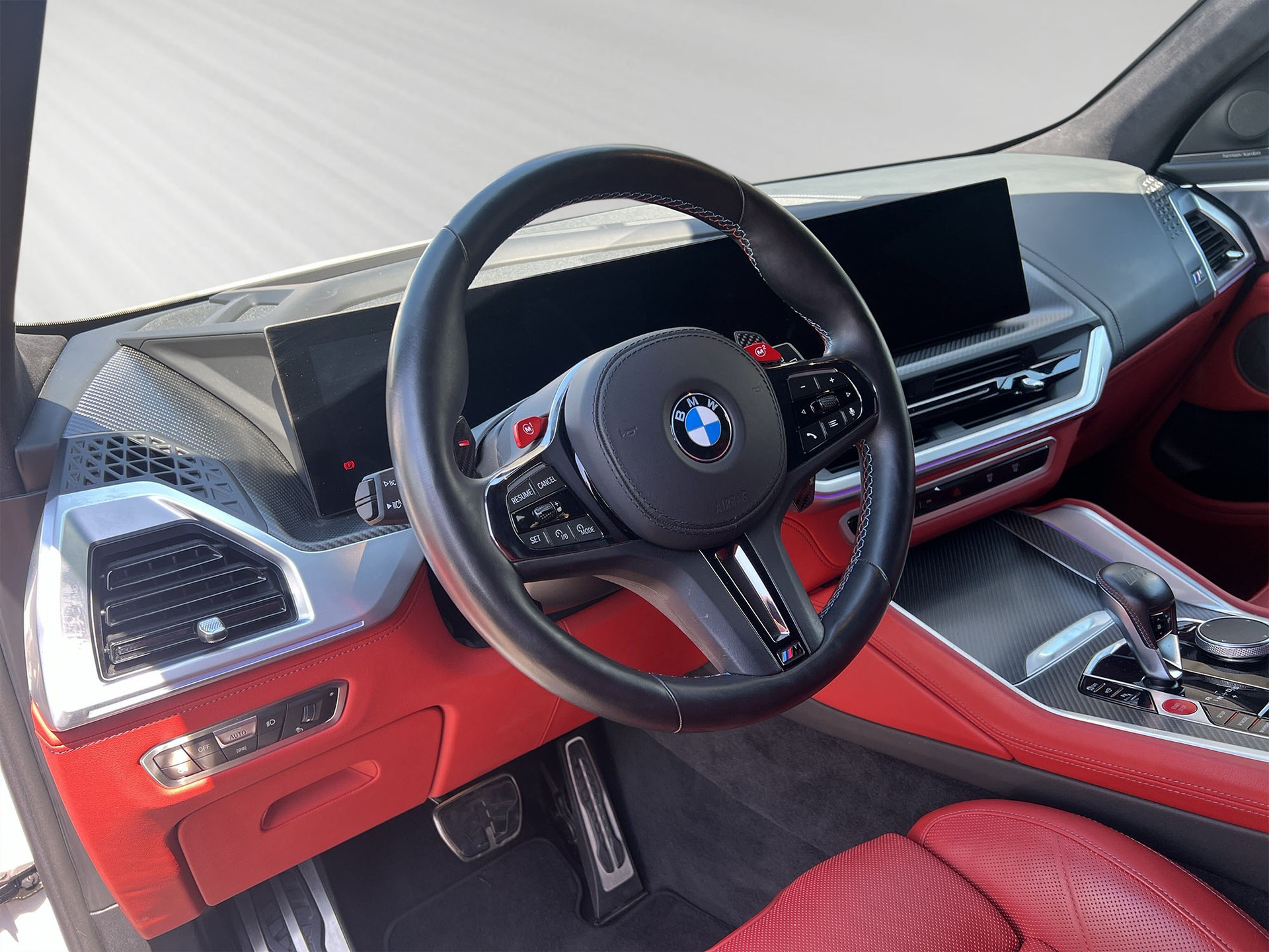 BMW XM xDrive PHEV Steptronic-showroom-element-3