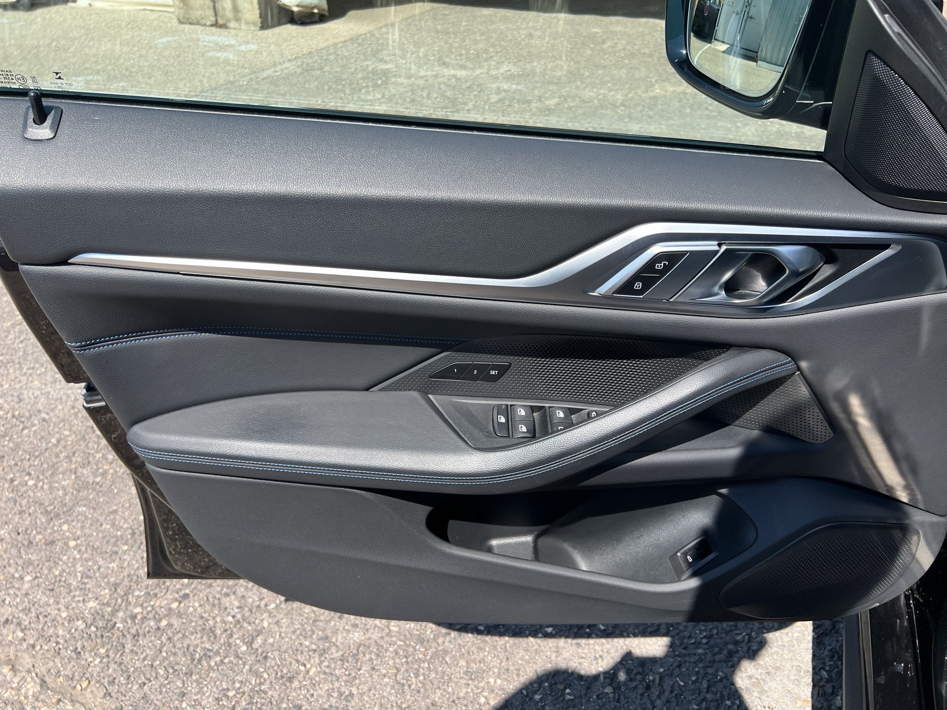 BMW i4 eDrive 40 M Sport-image-16