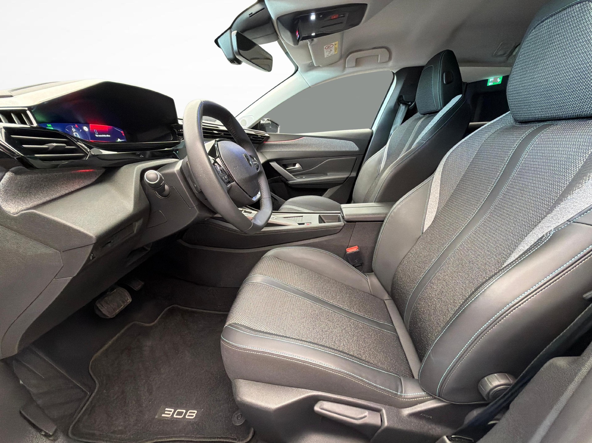 PEUGEOT 308 SW 1.2 PureTech Allure Pack-image-9