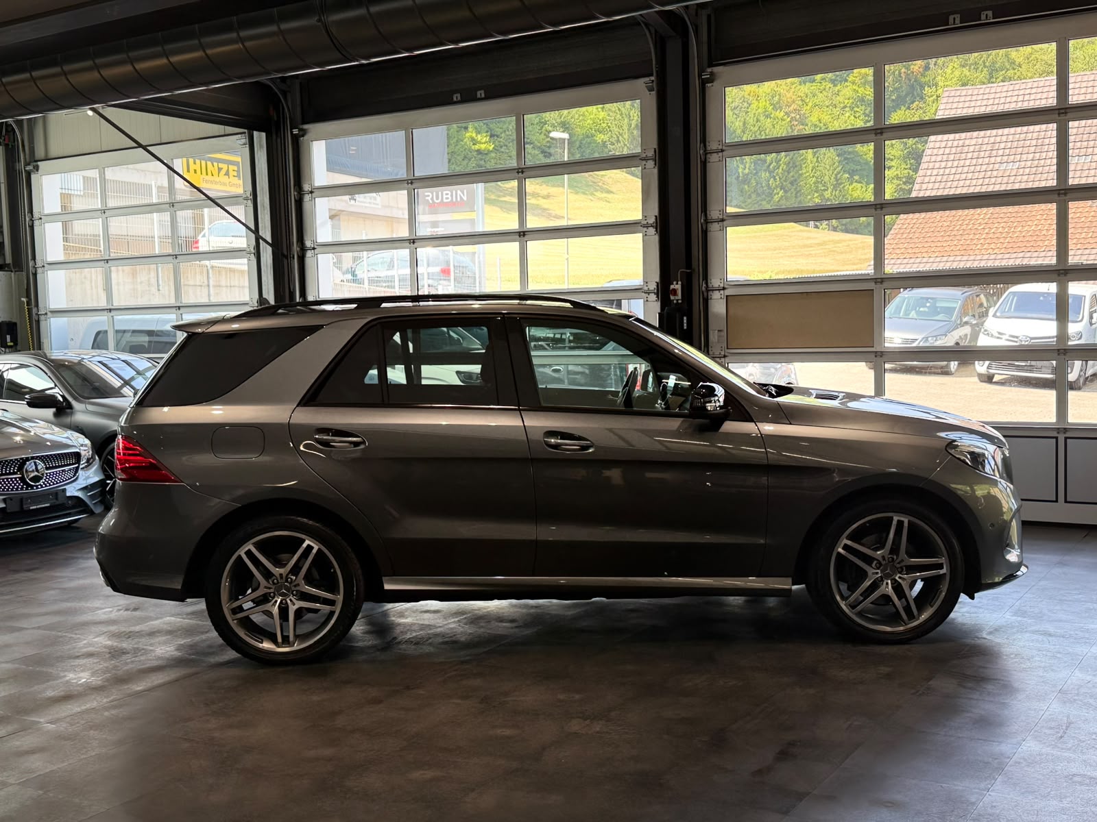 MERCEDES-BENZ GLE 350 d AMG Line 4Matic 9G-Tronic-image-8