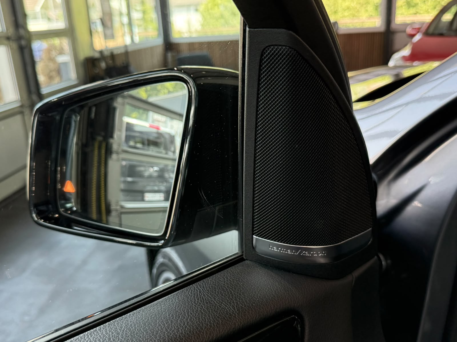MERCEDES-BENZ GLE 350 d AMG Line 4Matic 9G-Tronic-image-25