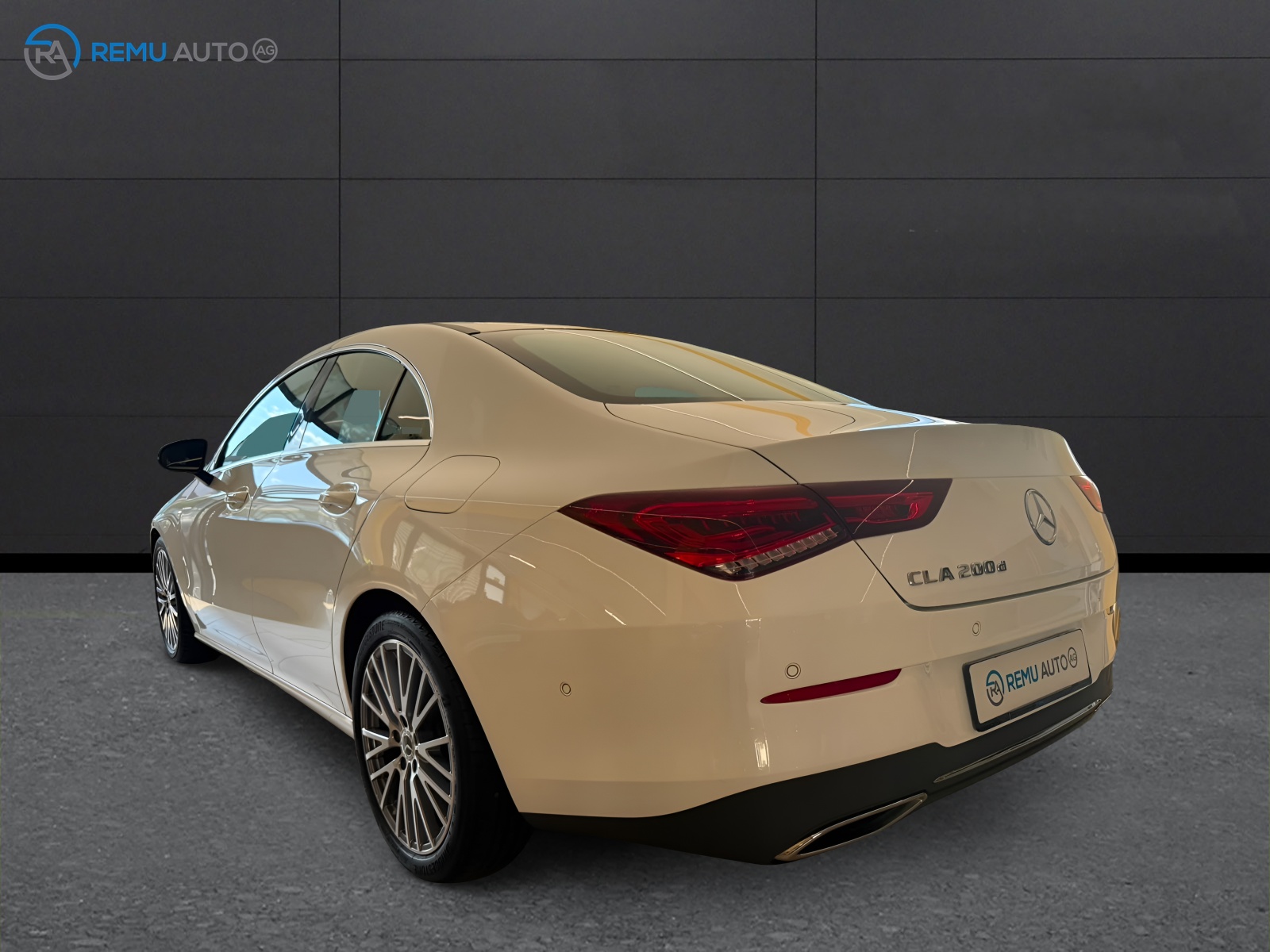 MERCEDES-BENZ CLA 200 d Progressive 8G-DCT-image-5