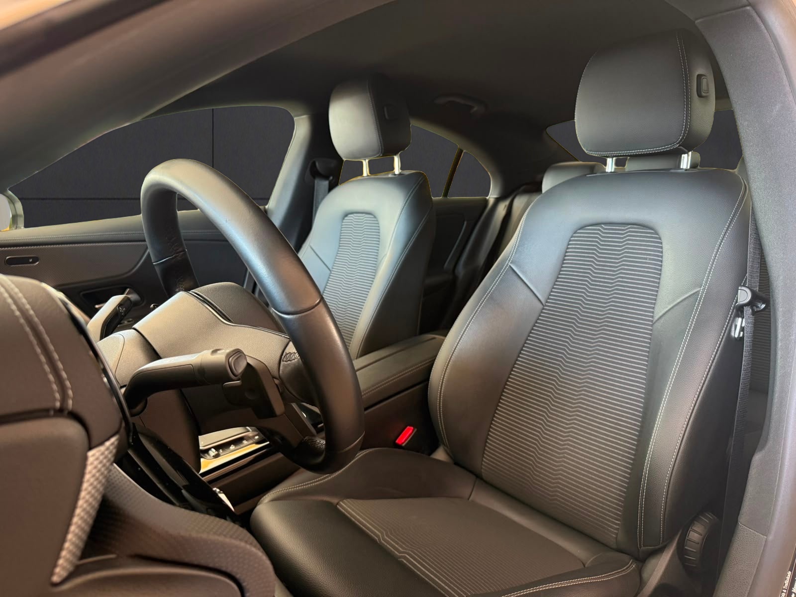 MERCEDES-BENZ CLA 200 d Progressive 8G-DCT-image-11