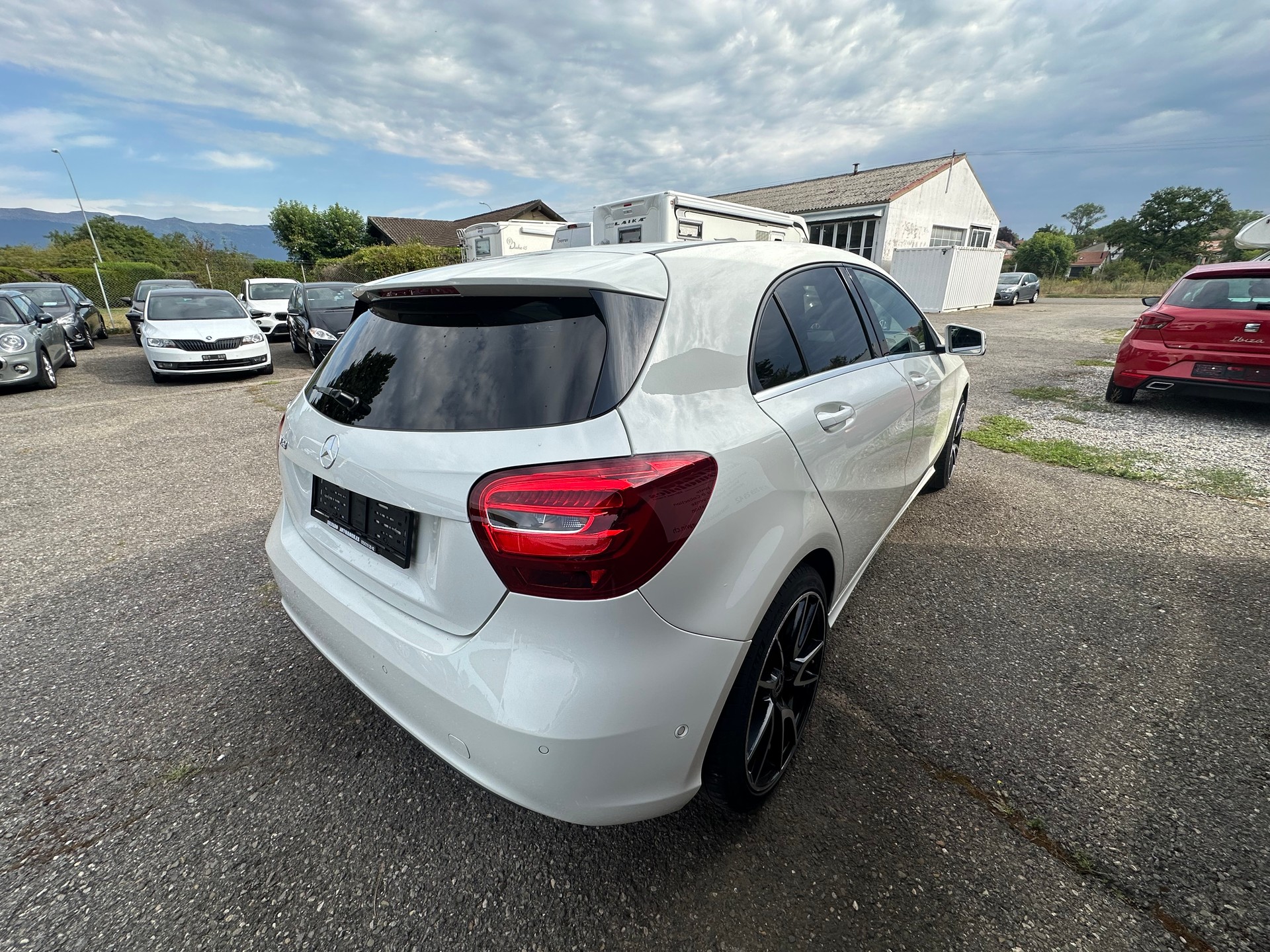 MERCEDES-BENZ A 180 Style 7G-DCT-image-8