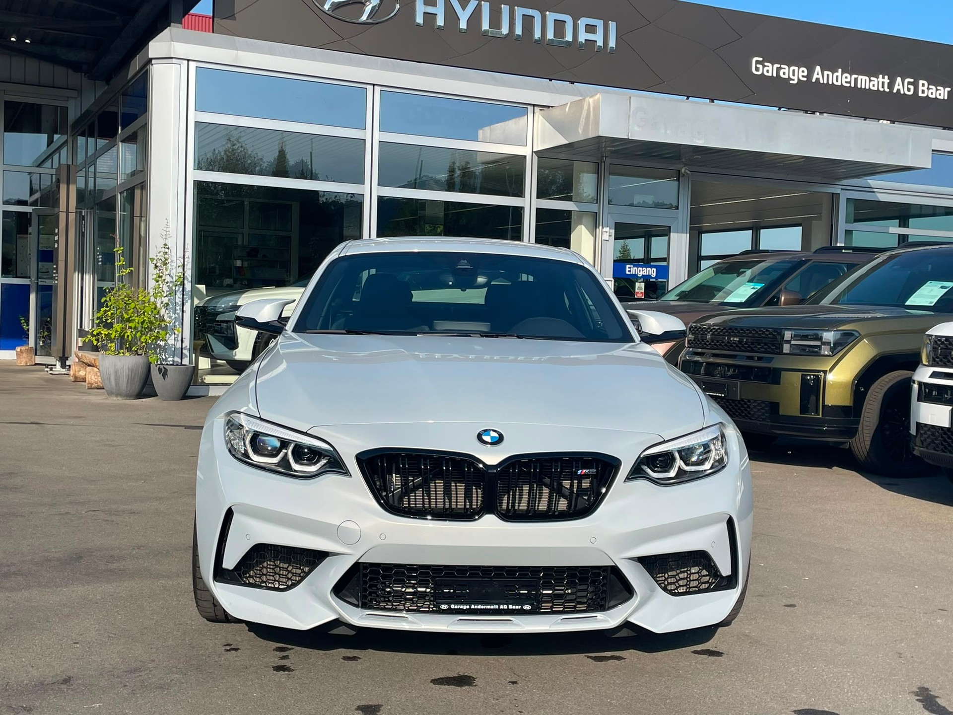 BMW M2 Competition Swiss Performance Edition-showroom-element-1