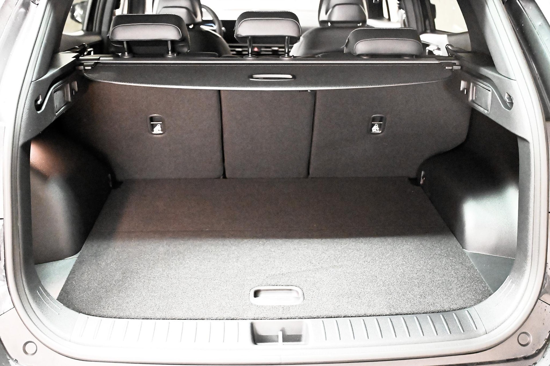 KIA Sportage 1.6 T-GDi Hybrid Black Edition-image-14