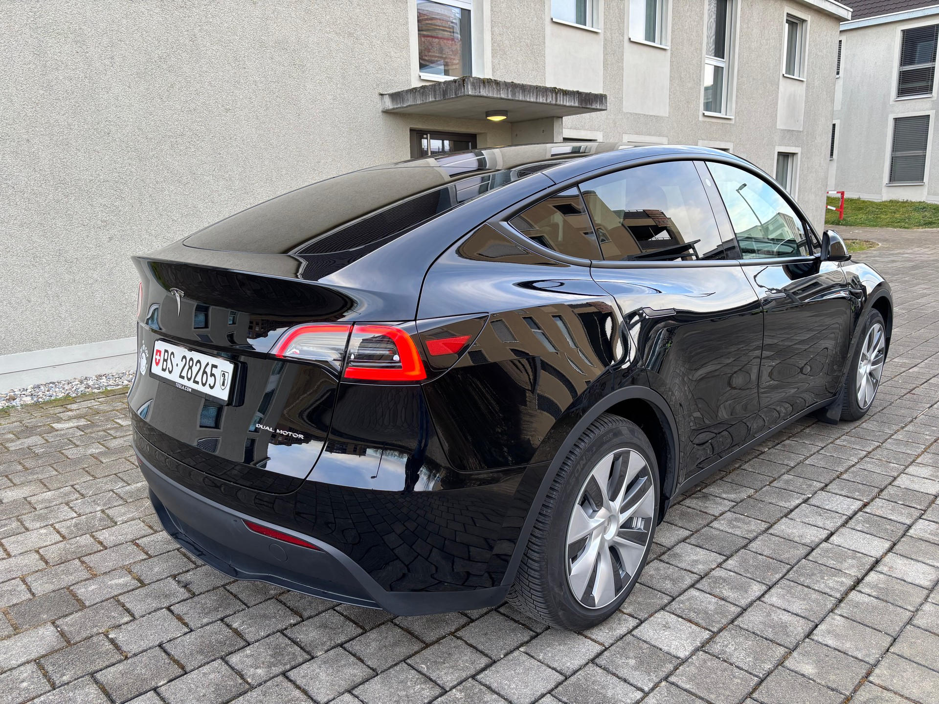 TESLA Long Range D-image-1