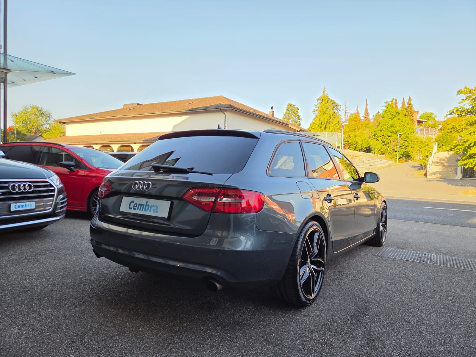 AUDI A4 Avant 2.0 TFSI quattro s-tronic-image-4