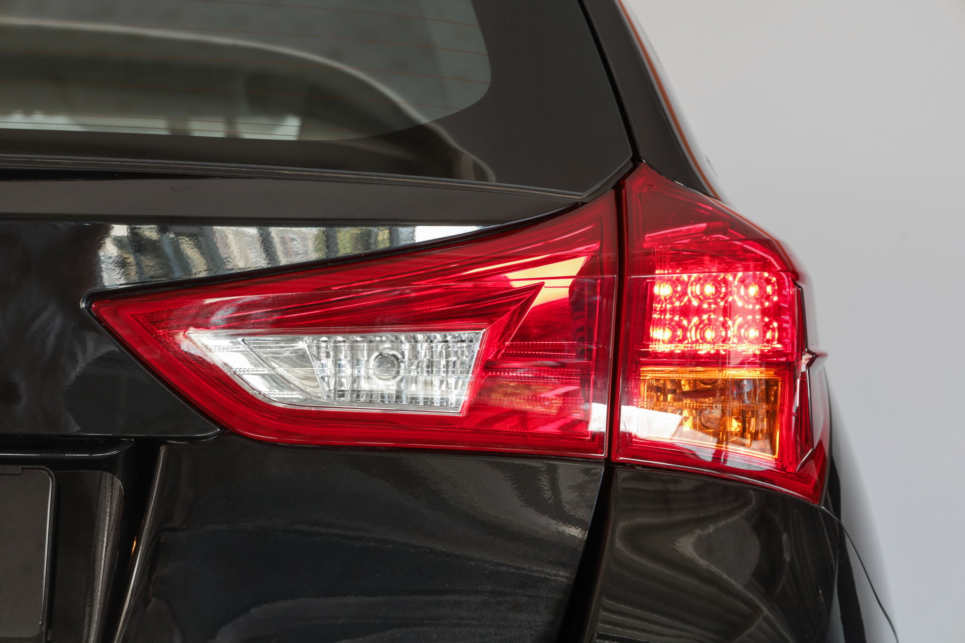 TOYOTA Auris Touring Sports 1.8 16V HSD Linea Sol-image-5