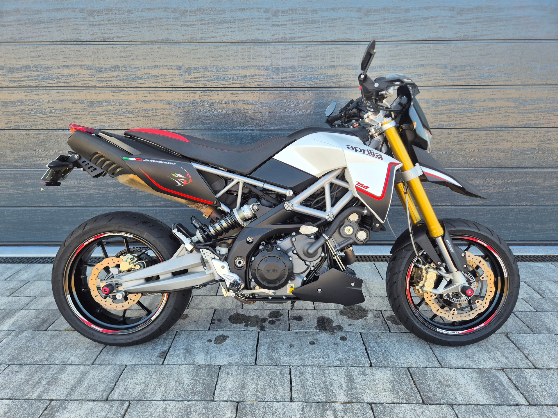 APRILIA Dorsoduro SMV 750-image-1