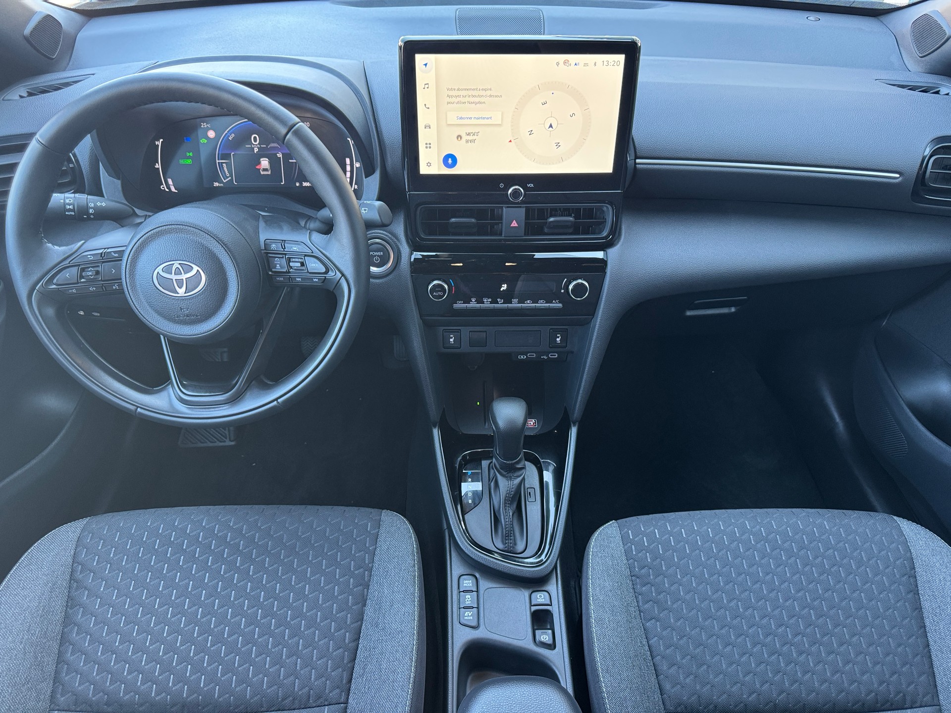 TOYOTA Yaris Cross 1.5 Trend e-CVT-image-11