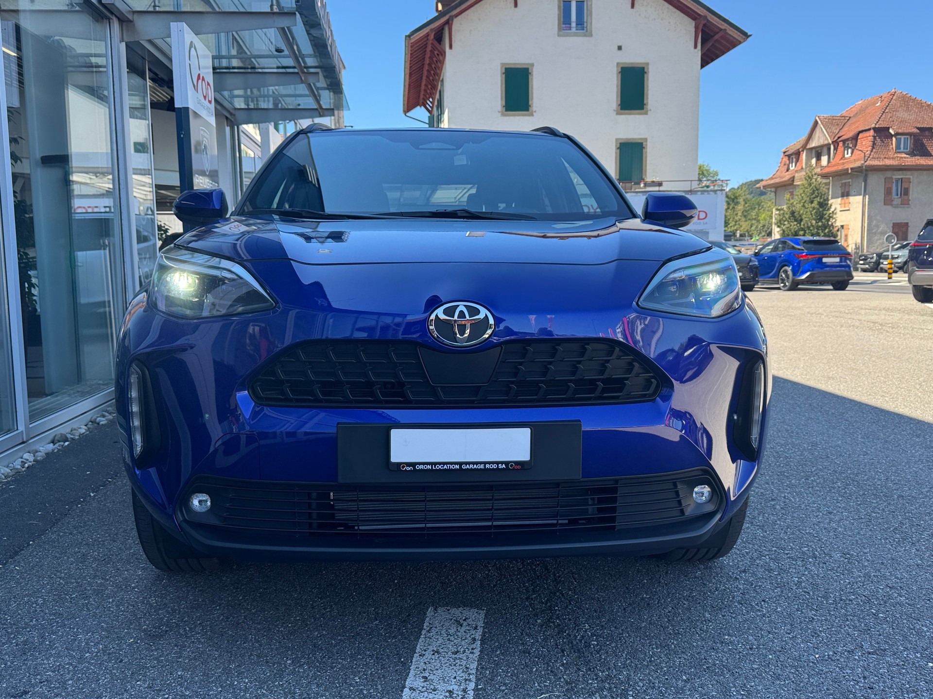 TOYOTA Yaris Cross 1.5 Trend e-CVT-showroom-element-1