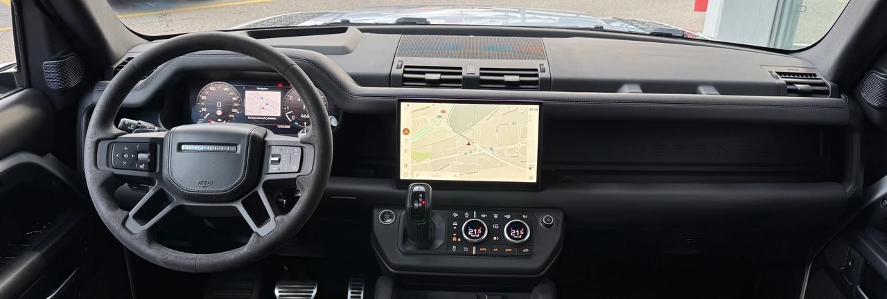 LAND ROVER Defender 110 525 V8 5.0 AT8-image-11