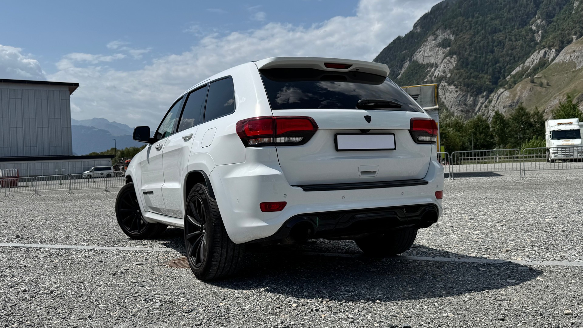 JEEP 6.4 V8 HEMI SRT8-image-4