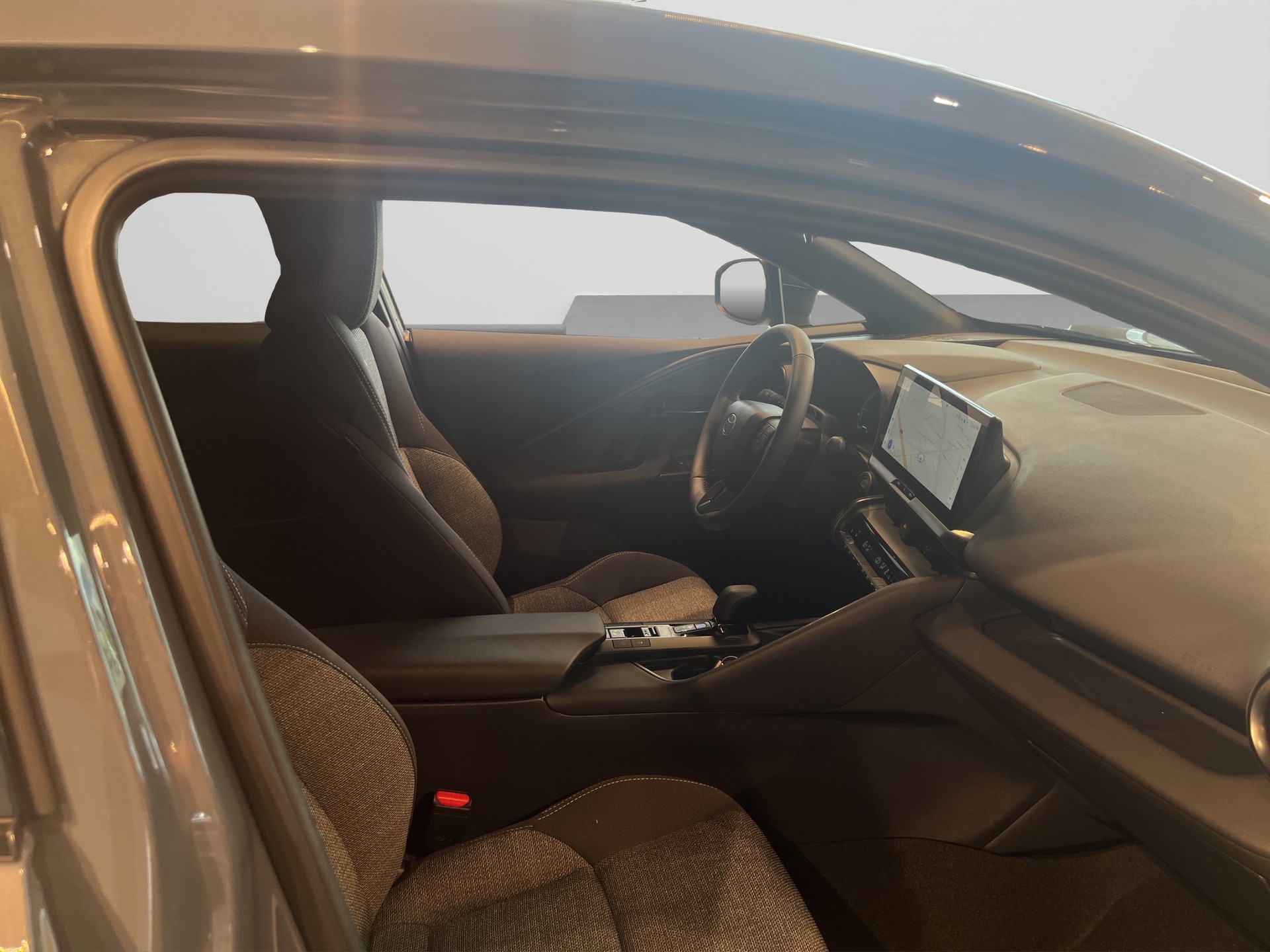 TOYOTA C-HR 1.8 HEV Swiss Editi-image-10
