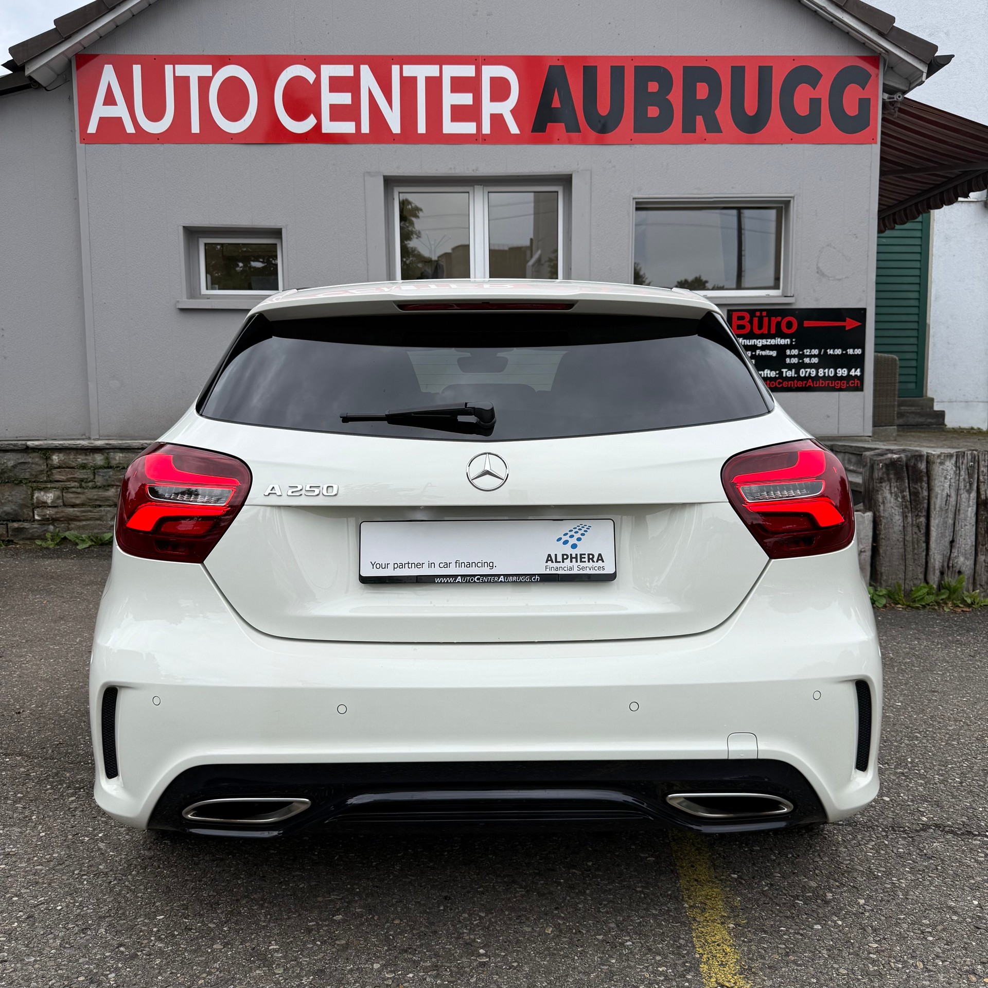 MERCEDES-BENZ A 250 AMG Line 7G-DCT *PANORAMA-DACH*-image-5