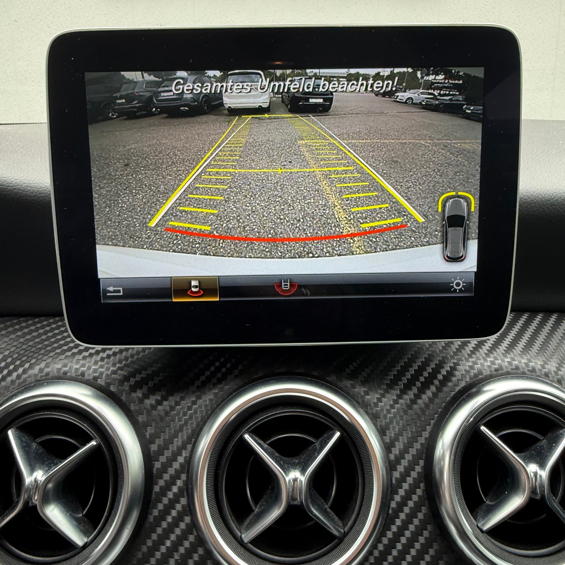 MERCEDES-BENZ A 250 AMG Line 7G-DCT *PANORAMA-DACH*-image-17