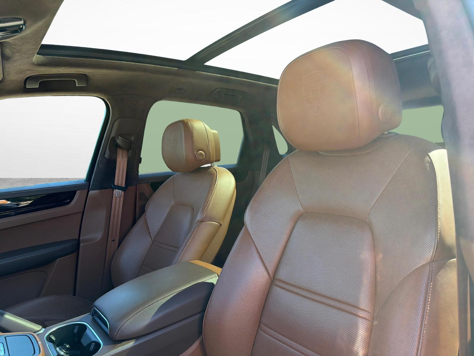 PORSCHE Cayenne 4.0 V8 Turbo-showroom-element-2