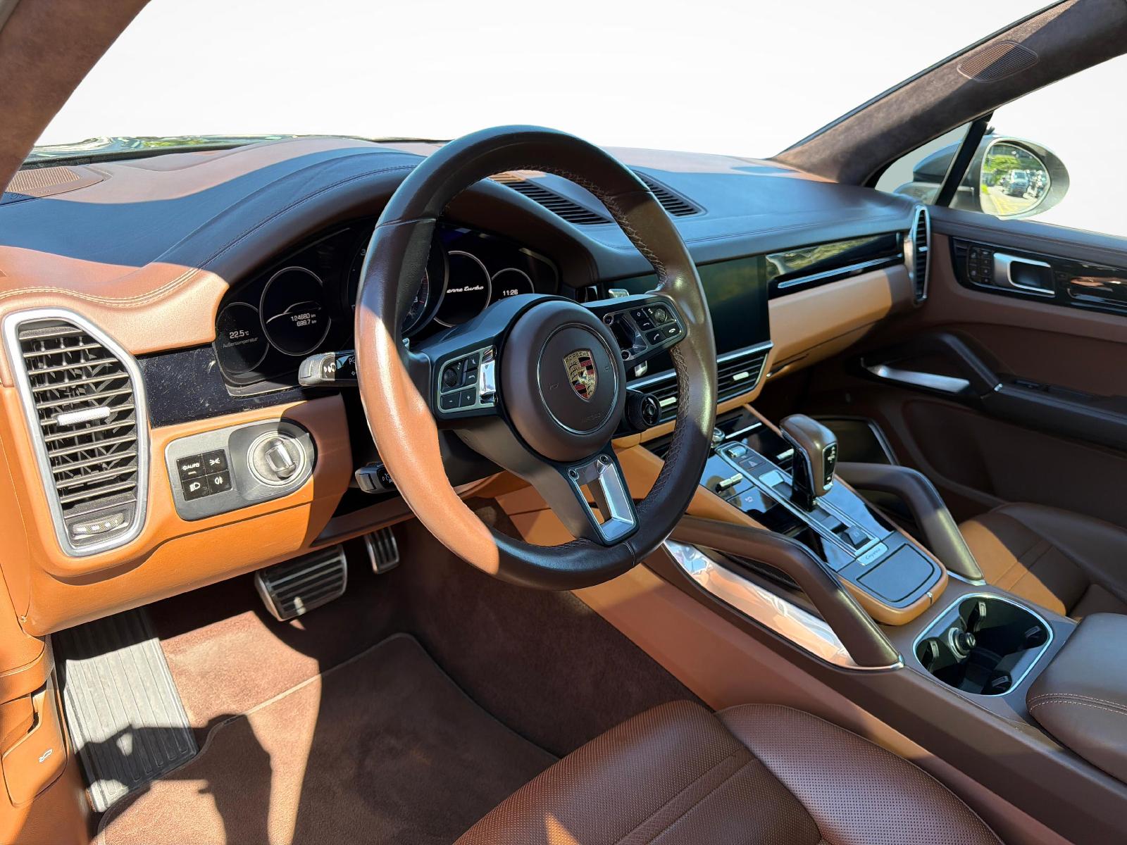 PORSCHE Cayenne 4.0 V8 Turbo-showroom-element-3