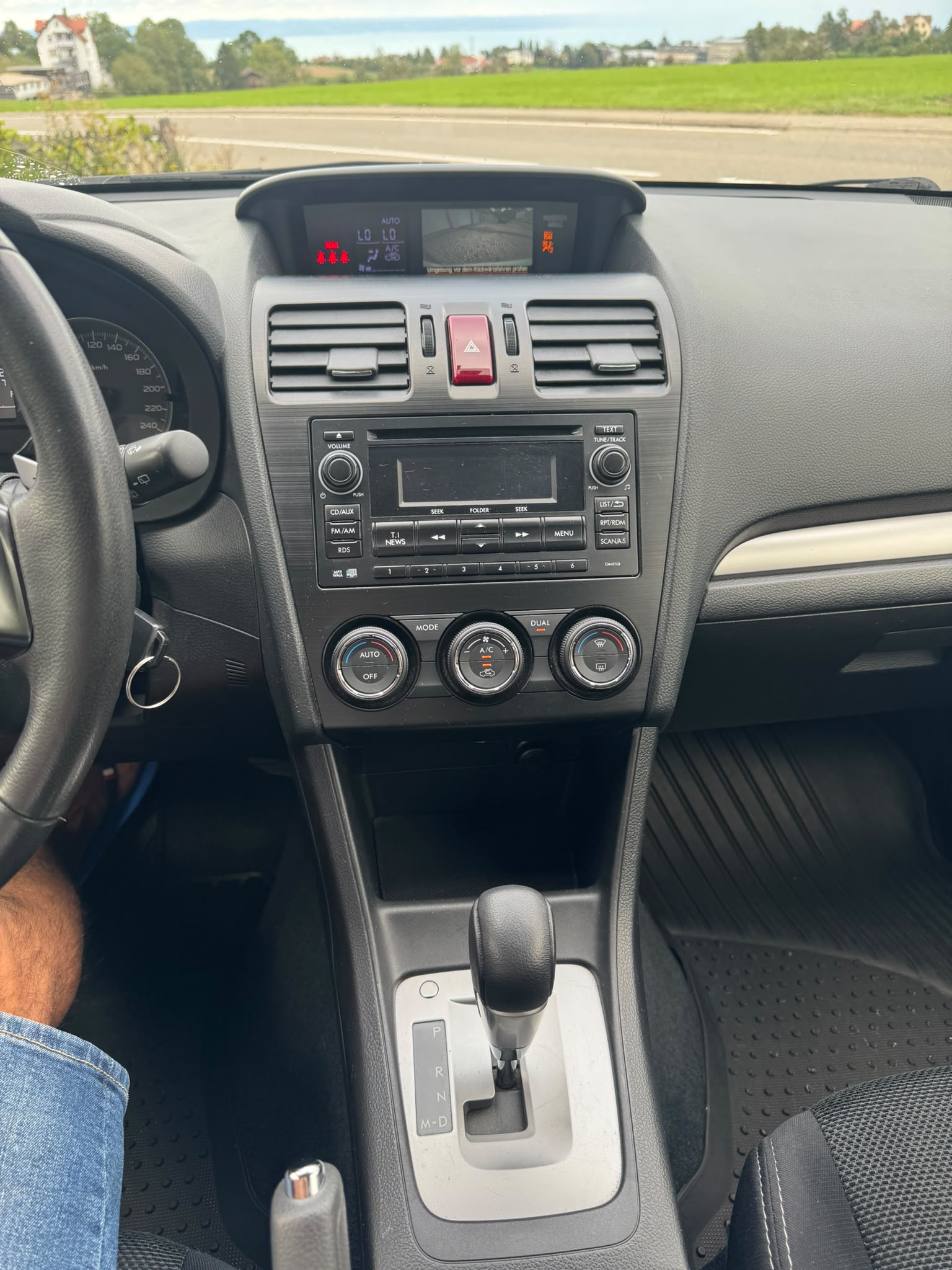 SUBARU XV 2.0 Swiss Two AWD CVT-image-11